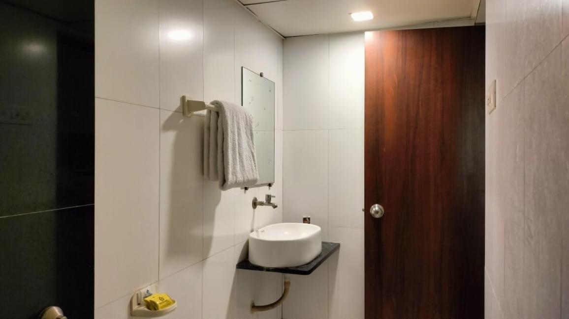 Hotel Sai Nidhi Executive-Mindspace Airoli Navi Mumbai Dış mekan fotoğraf